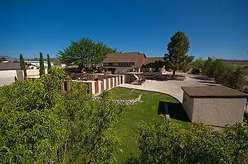 Desert Rose Bed and breakfast 3*